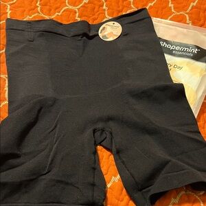 Shapermint Essentials Black High-Waist Shorts XL/2XL